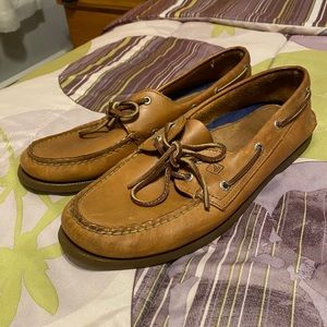 Sperry boat shoes